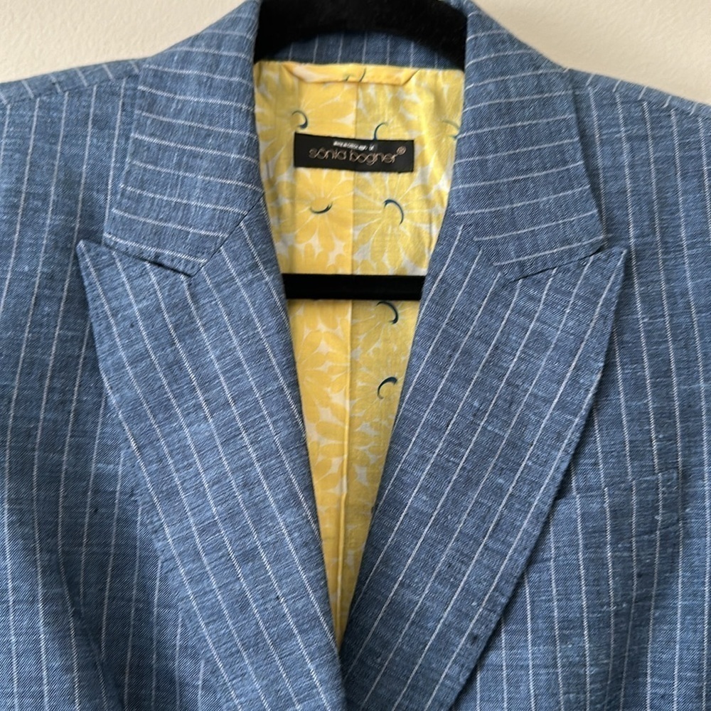 Sonia Bogner Linen/Silk Navy Pinstriped Blazer with Contrasting Cuffs Size 6 - Picture 3 of 13